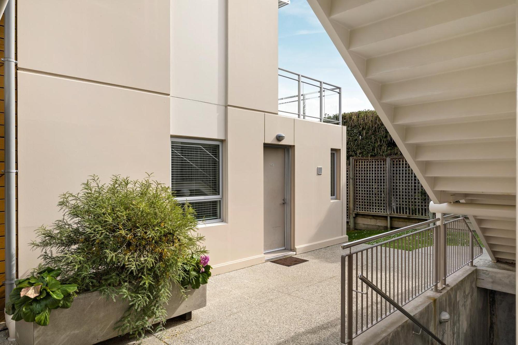 Belvedere Brook Apartment Wanaka Bagian luar foto